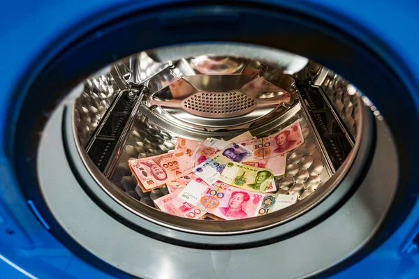 Símbolo Lavagem Dinheiro Notas Máquina Lavar Roupa Com Porta Aberta — Fotografia de Stock
