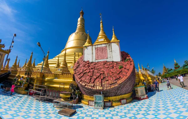 Bago Myanmar Diciembre 2016 Shwemawdaw Pagoda Menudo Llama Templo Dios — Foto de Stock