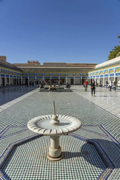 Marrakech Maroc Décembre 2017 Des Personnes Non Identifiées Visitent Palais — Photo