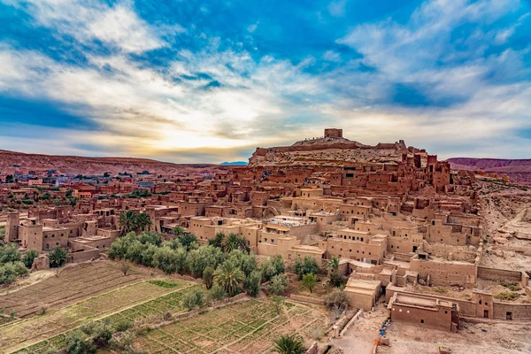 Ait Benhaddou Kasbah在日落时分在摩洛哥瓦尔扎扎特 — 图库照片