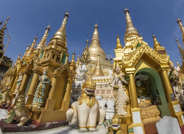 Yangon Myanmar Aralık 2016 Yangon Myanmar Daki Shwedagon Pagoda — Stok fotoğraf
