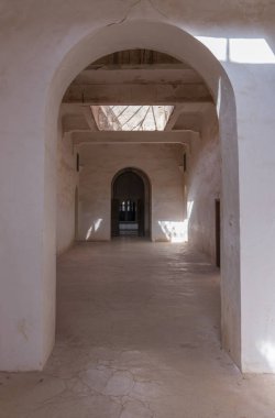 Marakeş, Fas - 31 Aralık 2017: Telouet Kasbah, Atlas Dağları üzerinde Sahra 'dan Marakeş' e, 18. ve 19. yüzyıllarda inşa edilen kafilelerin eski rotası boyunca bir Kasbah..