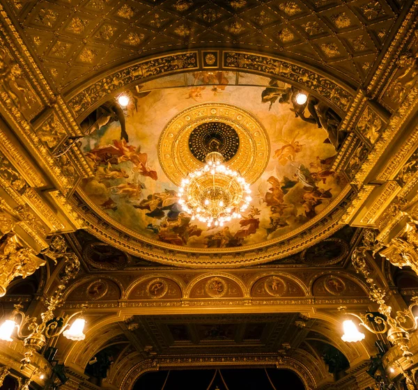 Budapest Hungary November 2016 Hungarian Royal State Opera House Considered — Stock Photo, Image