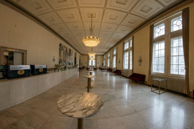Vienna, AUSTRIA - 30 Kasım 2016: Viyana Devlet Opera Evi. Wiener Staatsoper yılda yaklaşık 300 gösteride 50-70 opera ve bale sahnelemektedir..