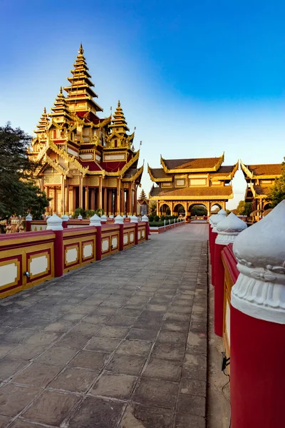 Wat Phra Doi Suthep Templo Budista Ciudad Tailandia —  Fotos de Stock