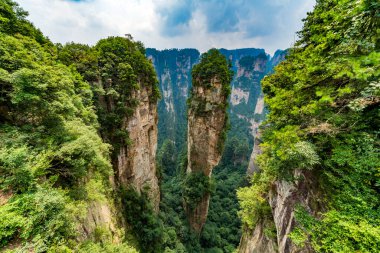 Zhangjiajie, Çin 'deki Avatar Dağları