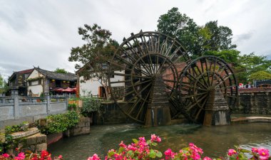 Lijiang, Yunnan, Çin - 8 Ağustos 2019: Lijiang eski kasabası.