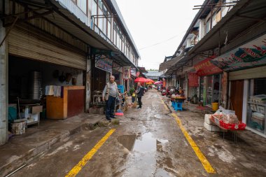 Lijiang, Yunnan, Çin - 8 Ağustos 2019: Lijiang eski kasabası.