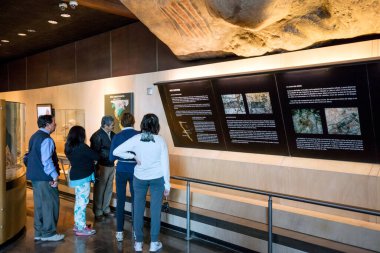 MEXICO CITY - 26 Aralık 2015: Mexico City 'deki Ulusal Antropoloji Müzesi - Meksika' nın en çok ziyaret edilen müzesi.