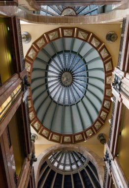 Eski tarihi binanın içi