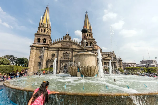 Guadalajara Mexico 2016 Január Szökőkút Főszékesegyház Előtt Gudalajara Mexikói Jalisco — Stock Fotó