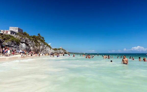 Vakker Strand Med Blått Hav Tropisk Bakgrunnen – stockfoto