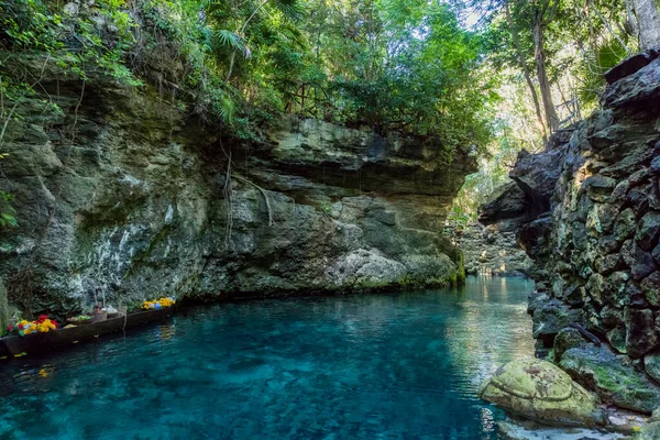 Hırvatistan Daki Plitvice Ulusal Parkı Nda Güzel Bir Şelale — Stok fotoğraf