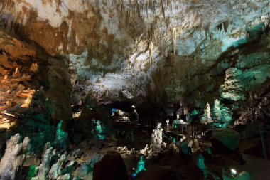 Yeraltı mağarasında müzenin içi