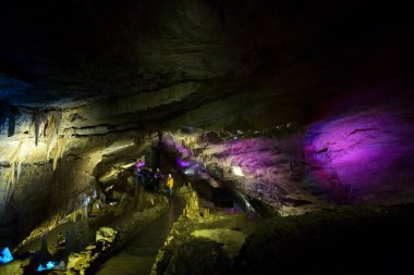 Yeraltı mağarasında müzenin içi