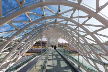 Şangay 'da köprü, Çin