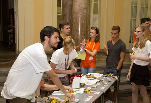 Budapest Hungría Septiembre 2015 Estudiantes Profesores Identificados Universidad Elte Budapest — Foto de Stock