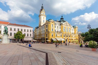 Varşova, Polonya 'daki eski belediye binasının manzarası