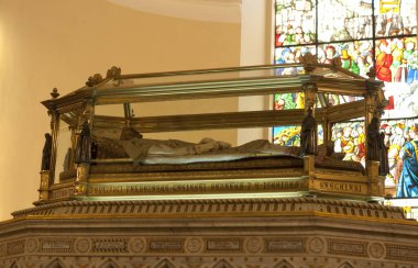 Kiev şehrindeki kurtarıcının varsayımının tapınağı sarayının içi.