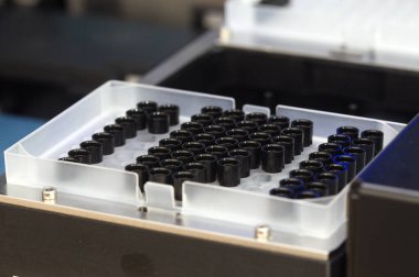 Laboratuvardaki tıbbi ekipman.