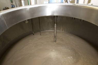 Lavaboya su damlası