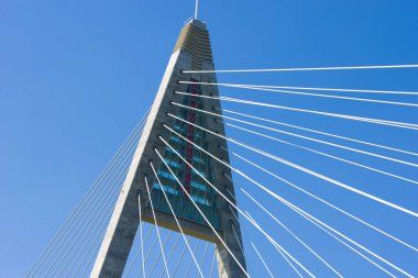 Lizbon, Portekiz 'de köprünün modern mimarisi