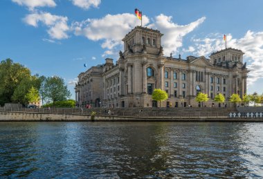 Berlin, Almanya 'daki Reichstag binasının manzarası