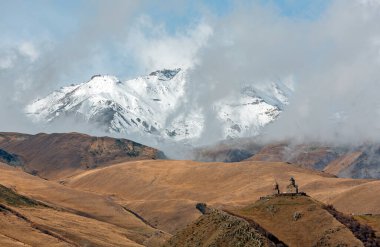 Himalayalardaki dağların manzarası