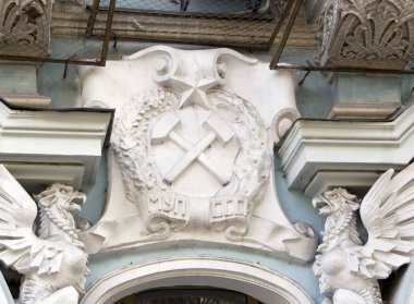 Münih, Almanya 'daki St. George Kilisesi' nin ön cephesinin ayrıntıları.