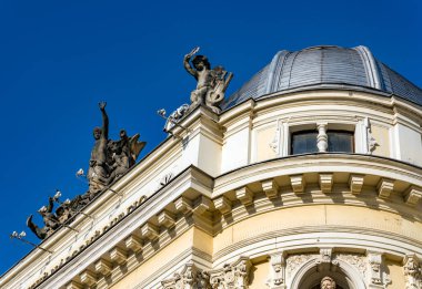 Paris 'teki kraliyet sarayının cephesi