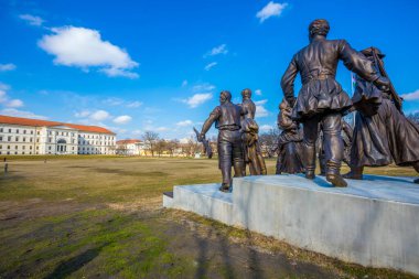 Şehir parkında savaş anıtı