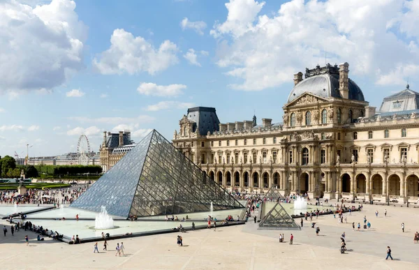 París Francia Julio Edificio Principal Del Museo Del Louvre Julio — Foto de Stock