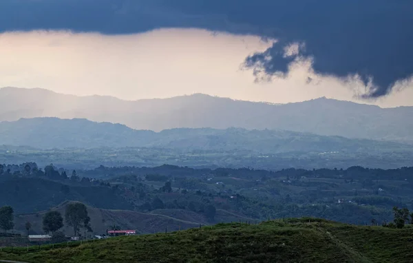 Interessante Gewitterwolken Den Anden Kolumbien — Stockfoto