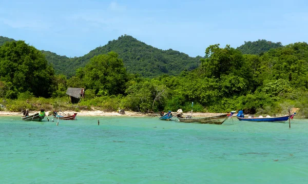 Beautiful Tropical Beach Boats Sea — Stock Photo, Image