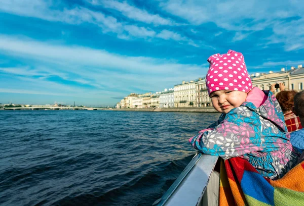 Personas Barco Río San Petersburgo Rusia — Foto de Stock