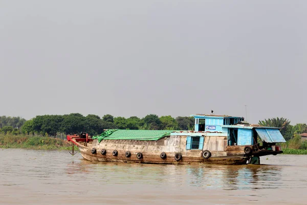 Boot Fluss — Stockfoto