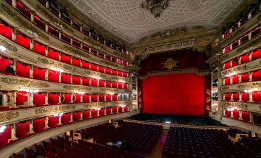 Eski tarihi konser salonunun içi