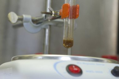 Laboratuvardaki tıbbi ekipman.