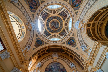 Güzel tarihi binanın içi.