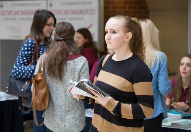 Macaristan 'ın Budapeşte kentindeki ELTE Üniversitesi kayıt başvuruları.