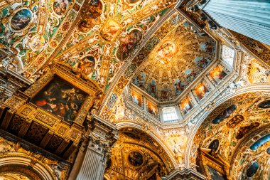 Eski Hıristiyan kilisesinin içinde