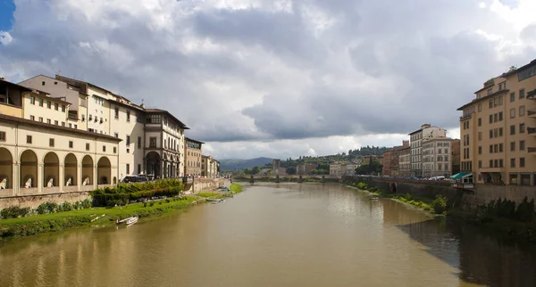 Floransa Talya Daki Arno Nehri Manzarası — Stok fotoğraf