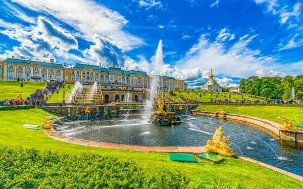 Petersburg Russia August 2018 Grounds Peterhof Palace Unesco World Heritage — Stock Photo, Image