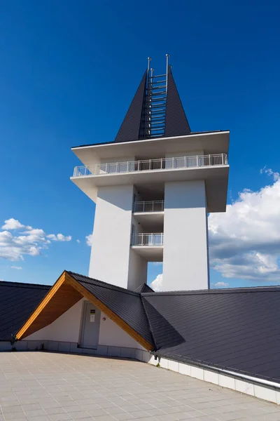 Edificio Moderno Con Cielo Azul — Foto de Stock