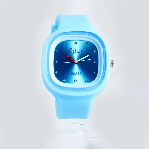 Reloj Con Reloj Fondo Blanco — Foto de Stock