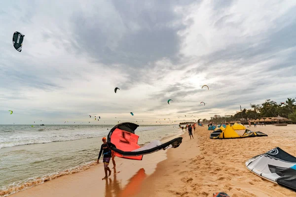 Mui Vietnam December 2018 Kite Surfers Bamboo Village Resort Beach — Stock Photo, Image