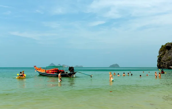 Tropical Beach Boat Sea — Stock Photo, Image