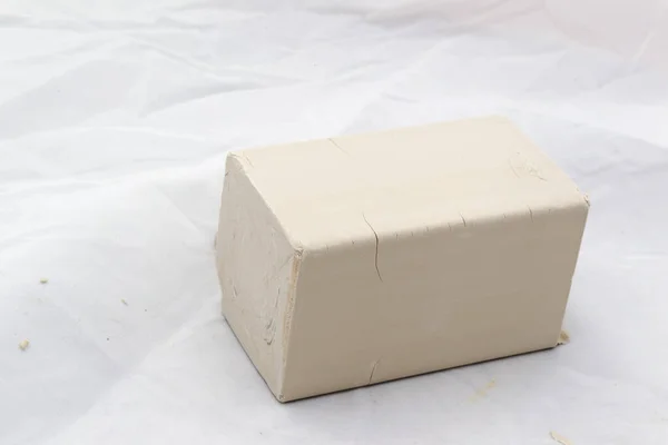 Weiße Schachtel Auf Dem Tisch — Stockfoto
