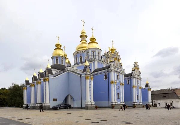 Golden Domes Assumption Cathedral Kiev — Stock Photo, Image