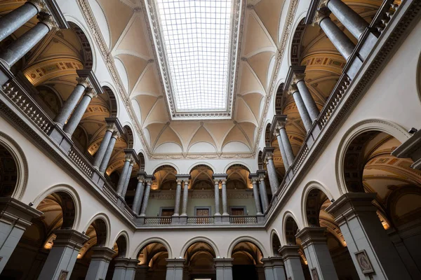 匈牙利布达佩斯 2018年3月31日 经过翻新的艺术博物馆罗马馆的内部 — 图库照片